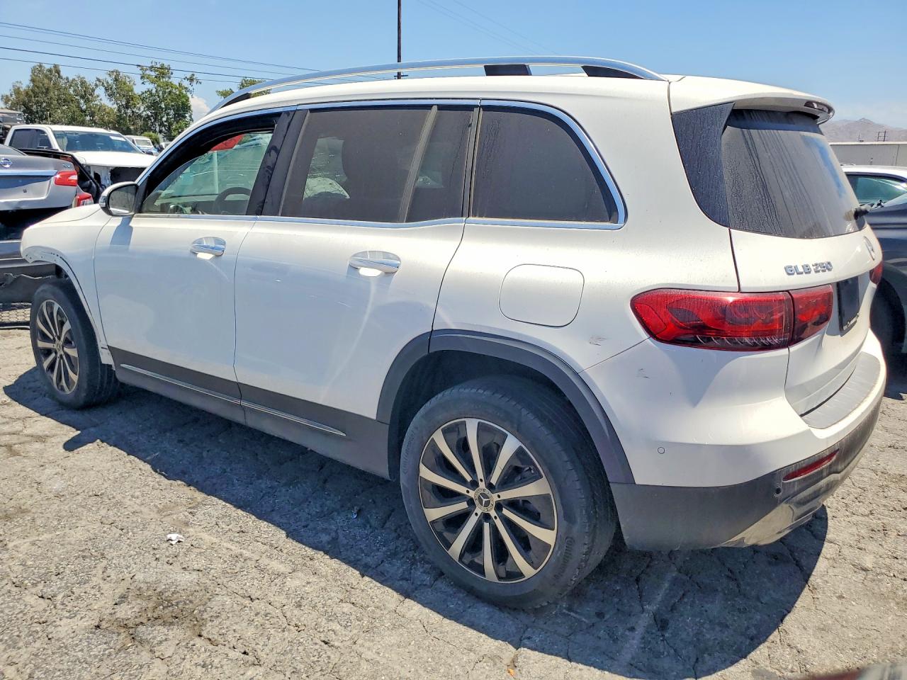 2022 MERCEDES-BENZ GLB GLB250