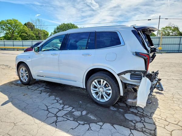 2023 CADILLAC XT6 Luxury