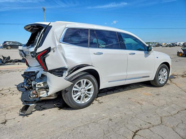 2023 CADILLAC XT6 Luxury