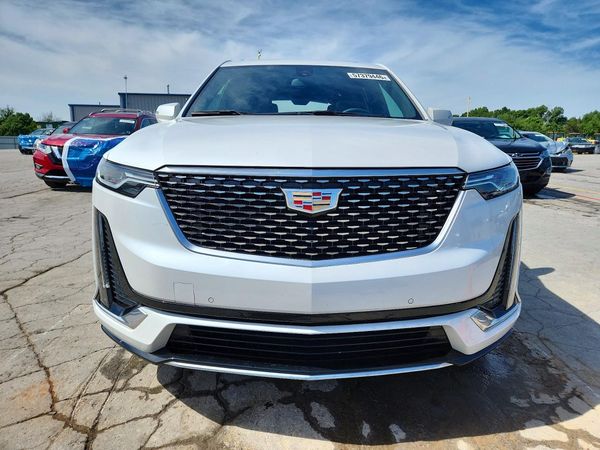 2023 CADILLAC XT6 Luxury