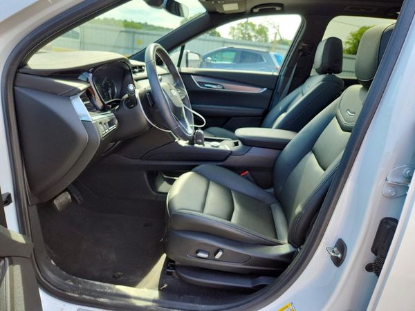 2023 CADILLAC XT6 Luxury