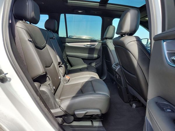 2023 CADILLAC XT6 Luxury