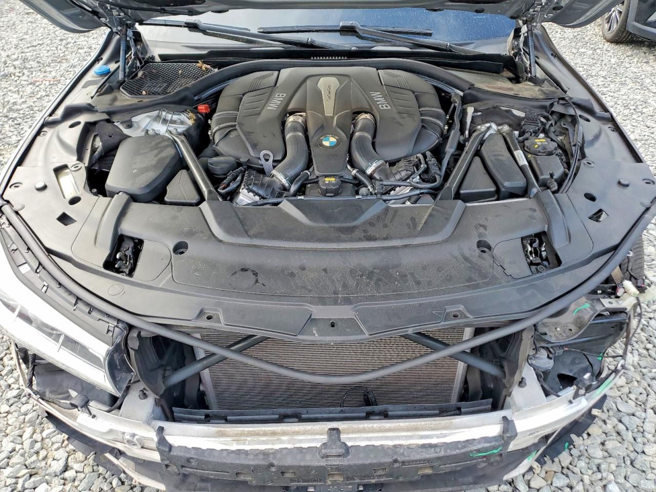 2017 BMW 750 xDrive