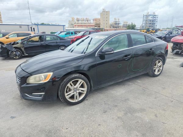 2015 VOLVO S60