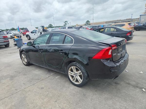 2015 VOLVO S60