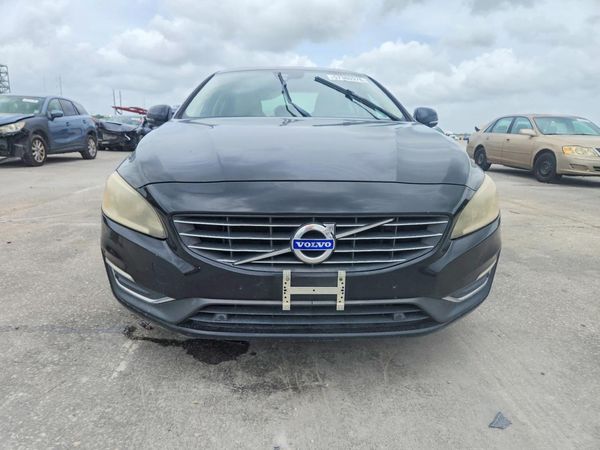 2015 VOLVO S60