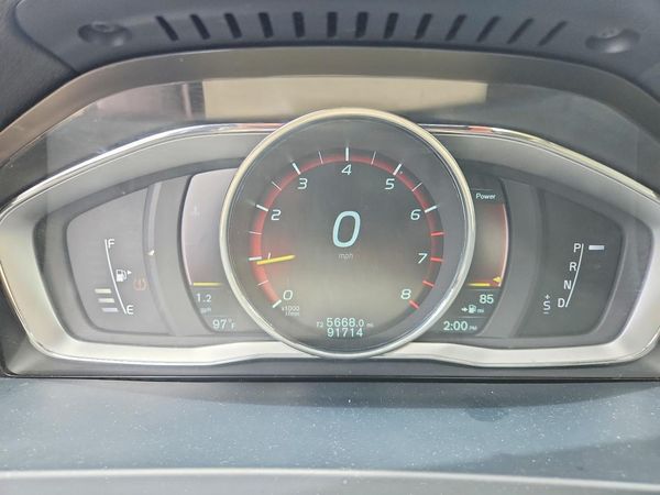 2015 VOLVO S60