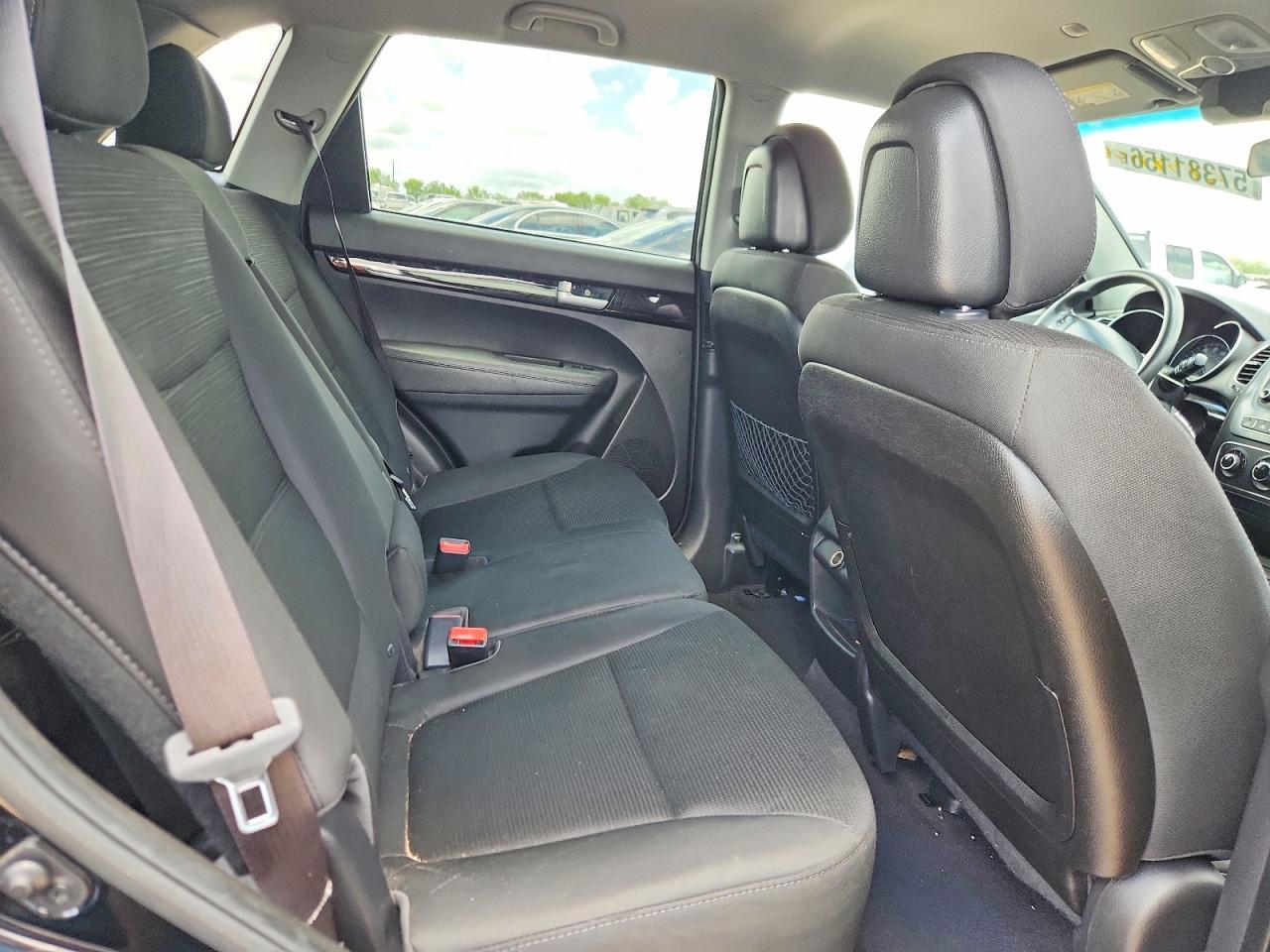 2015 KIA SORENTO GL