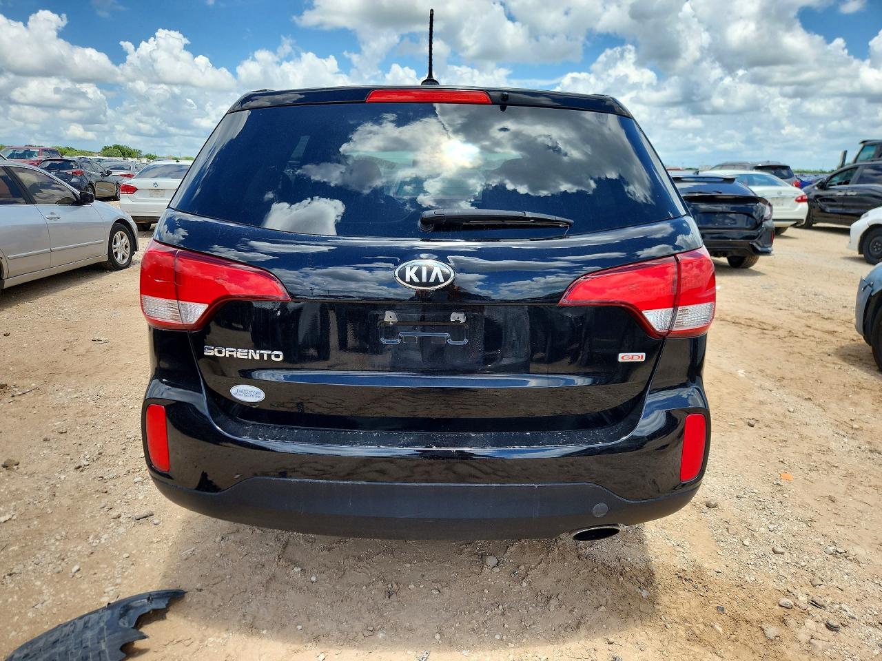 2015 KIA SORENTO GL