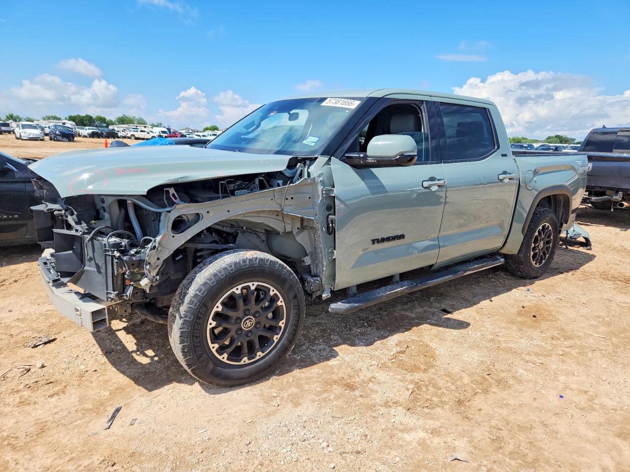 2022 TOYOTA TUNDRA SR5