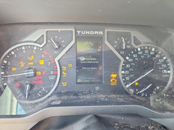 2022 TOYOTA TUNDRA SR5