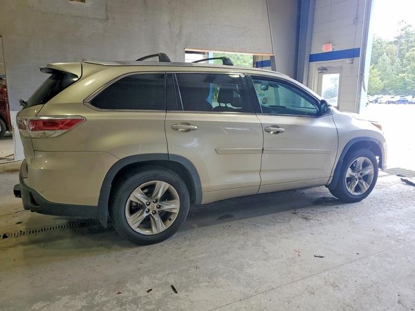 2015 TOYOTA HIGHLANDER