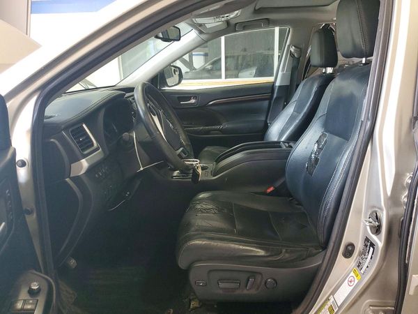 2015 TOYOTA HIGHLANDER