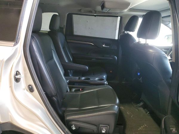 2015 TOYOTA HIGHLANDER