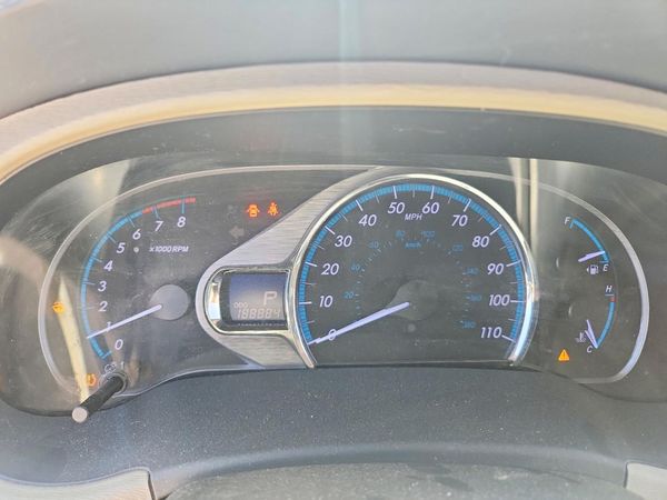 2013 TOYOTA SIENNA
