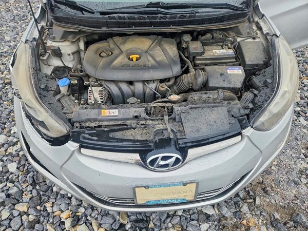 2014 HYUNDAI ELANTRA GLS (Middle)