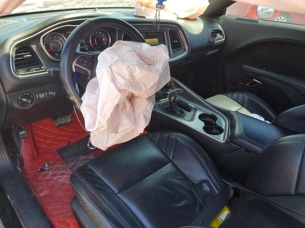 2016 DODGE CHALLENGER SXT Plus
