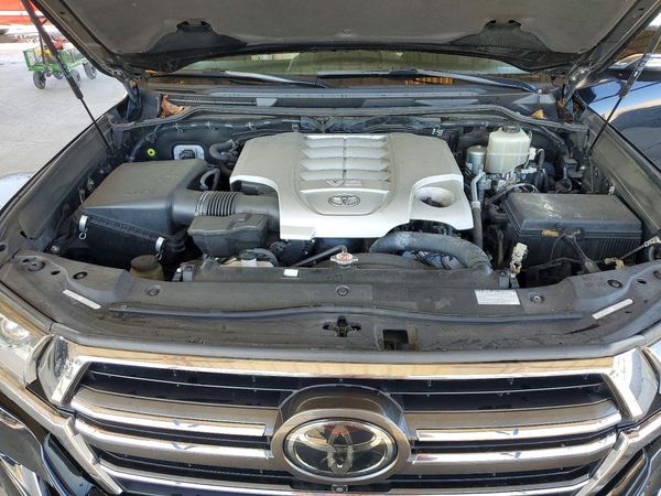 2020 TOYOTA LAND CRUISER VX-R Grade