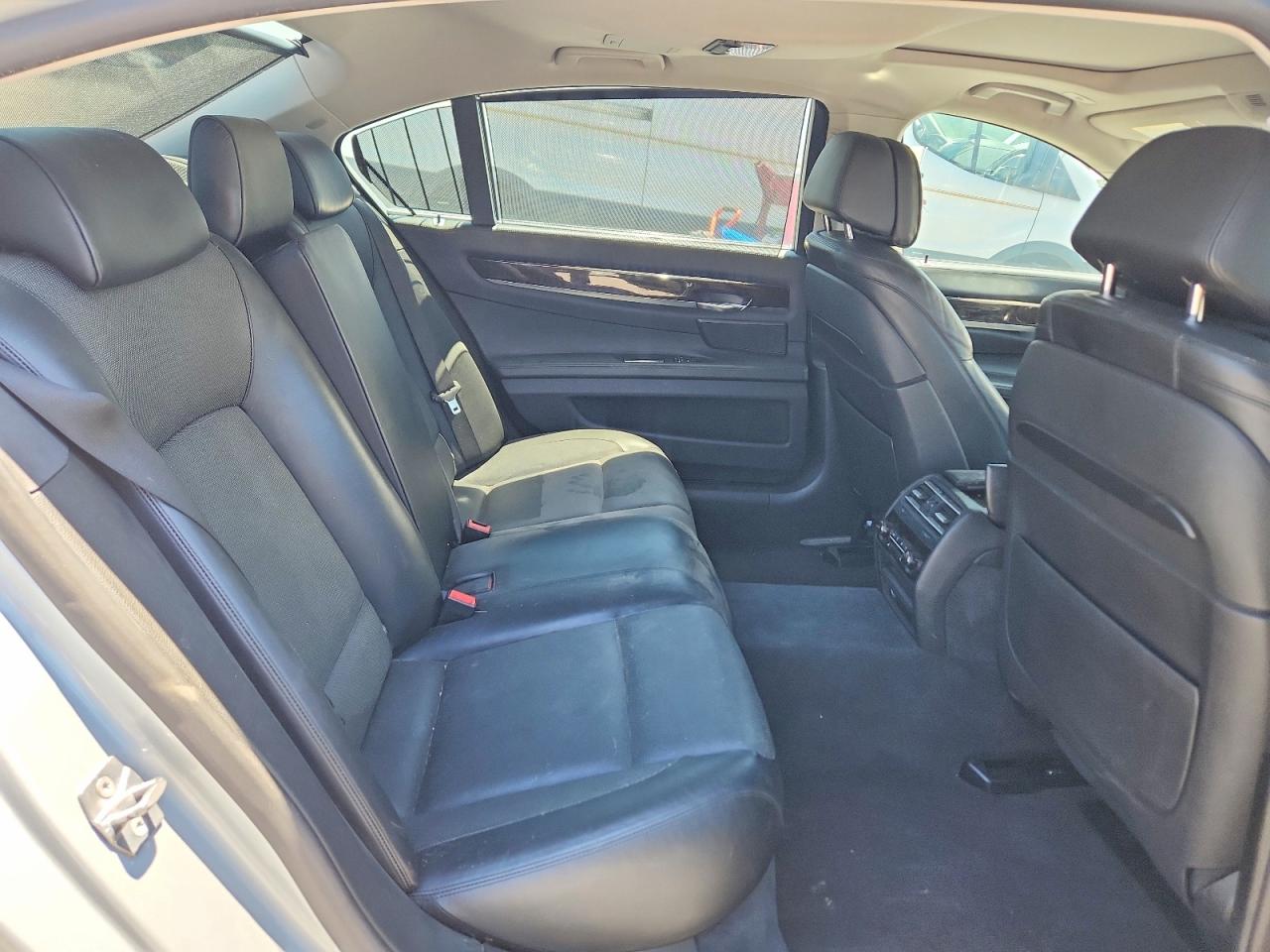 2013 BMW 750