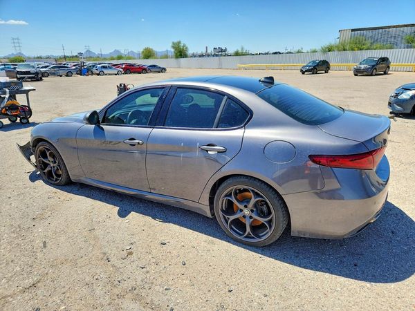 2017 ALFA ROMEO GIULIA TI RWD