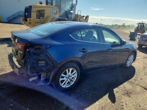 2018 MAZDA 3 SV
