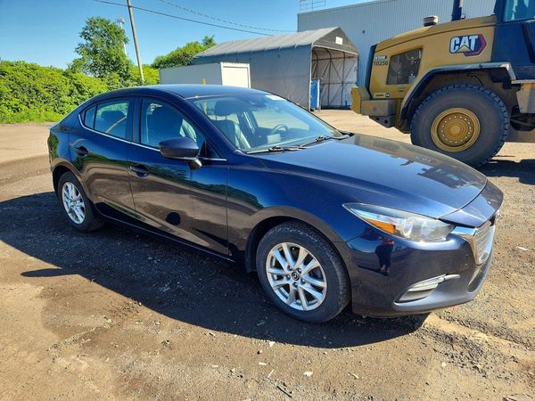 2018 MAZDA 3 SV