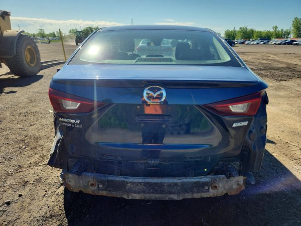 2018 MAZDA 3 SV