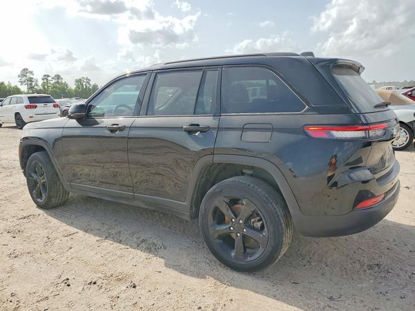 2024 JEEP GRAND CHEROKEE Laredo