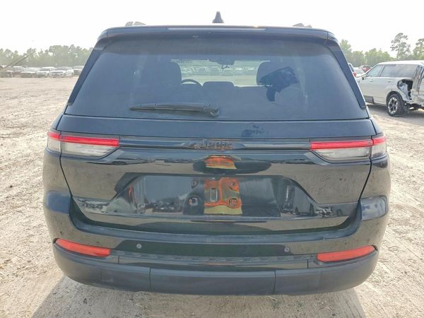 2024 JEEP GRAND CHEROKEE Laredo