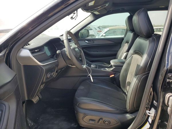 2024 JEEP GRAND CHEROKEE Laredo