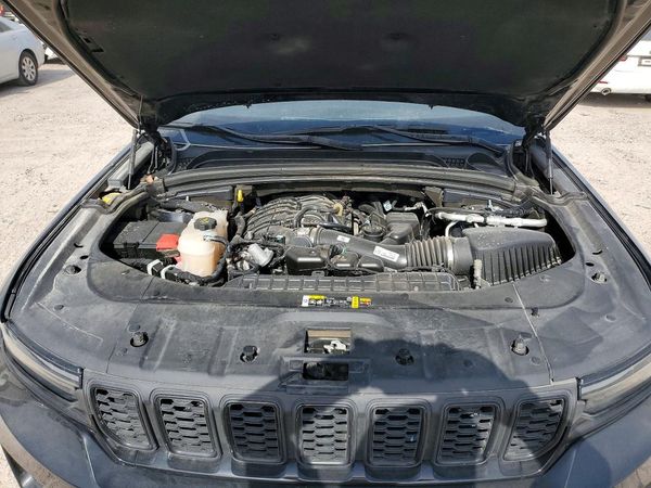 2024 JEEP GRAND CHEROKEE Laredo