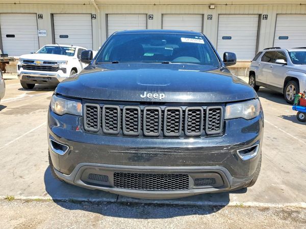2017 JEEP GRAND CHEROKEE LAREDO 4X2