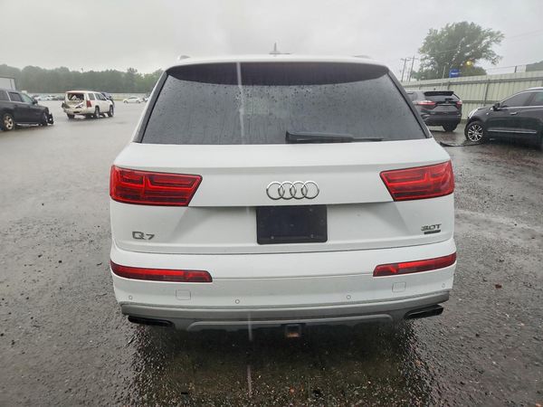 2017 AUDI Q7 quattro Premium Plus