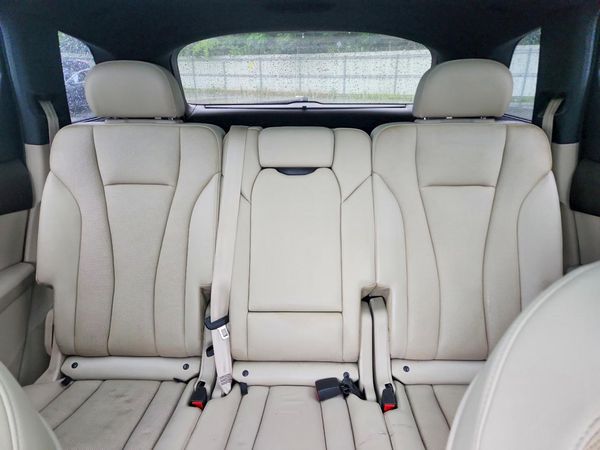 2017 AUDI Q7 quattro Premium Plus