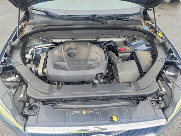 2019 VOLVO XC60 Momentum