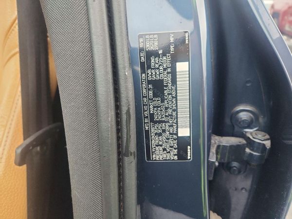 2019 VOLVO XC60 Momentum
