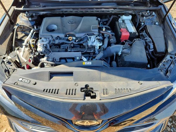 2020 TOYOTA CAMRY XLE