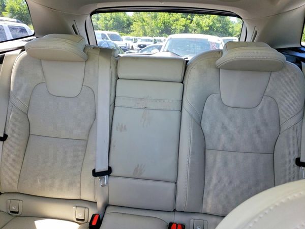 2019 VOLVO XC60