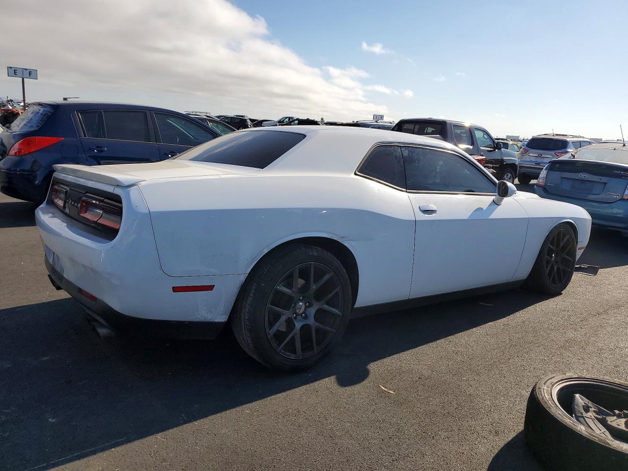 2016 DODGE CHALLENGER SXT Plus