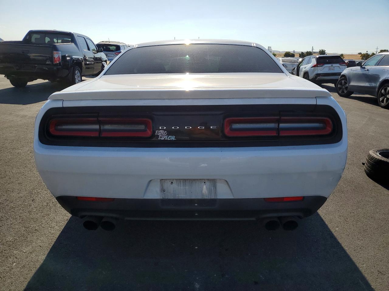 2016 DODGE CHALLENGER SXT Plus