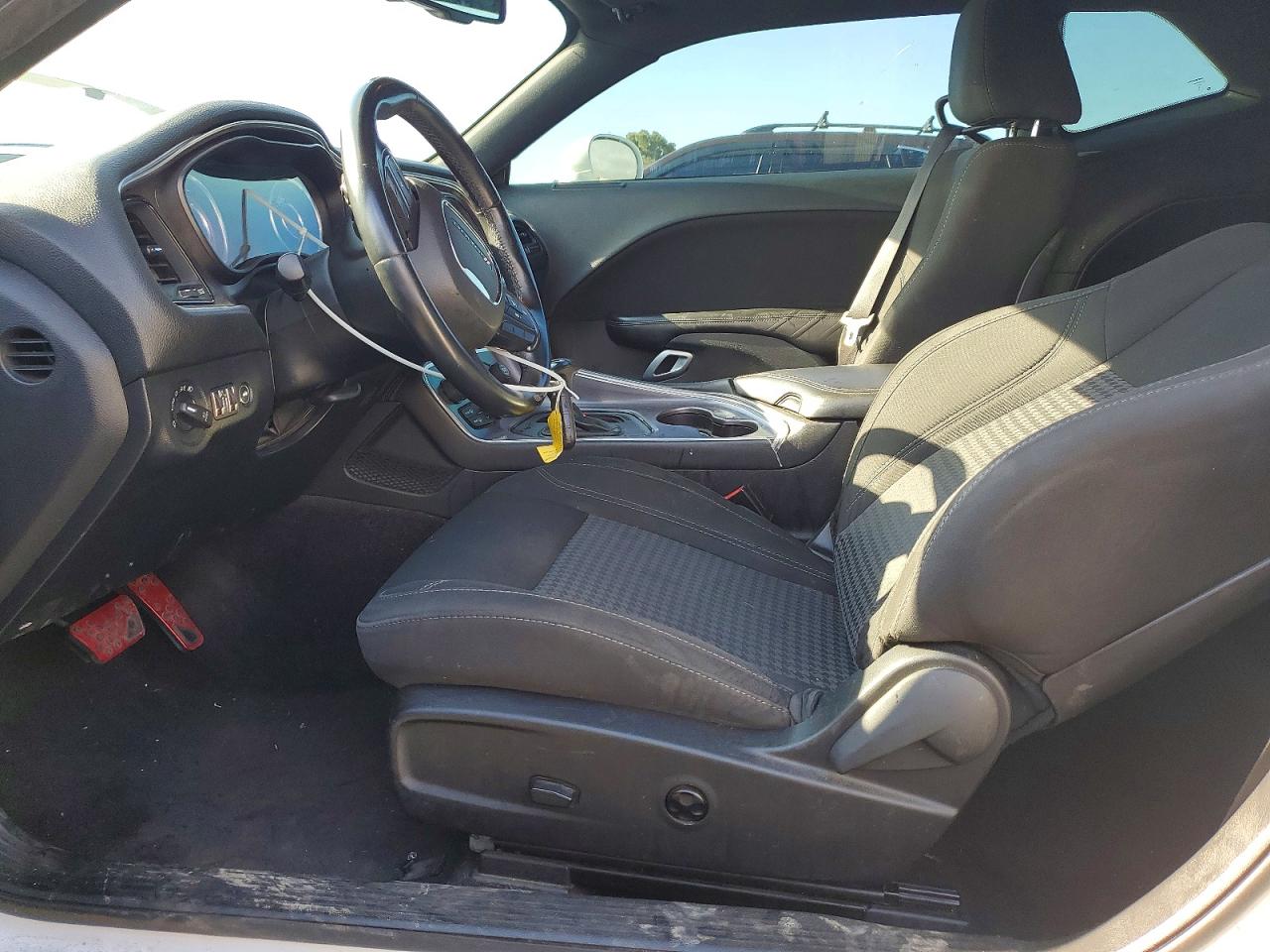 2016 DODGE CHALLENGER SXT Plus