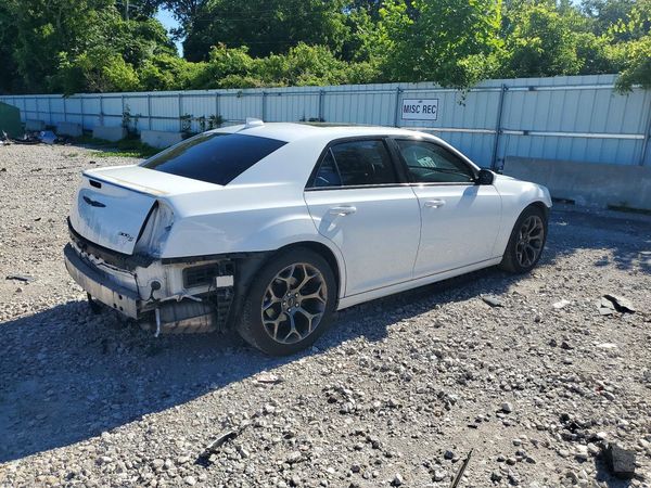 2015 CHRYSLER 300