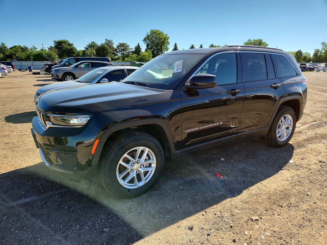 2025 JEEP GRAND CHEROKEE Laredo, Altitude