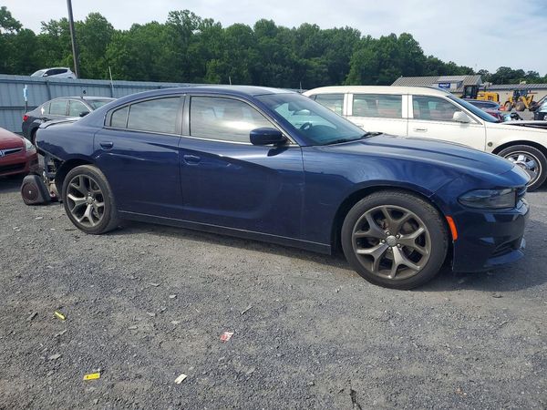 2015 DODGE CHARGER SXT