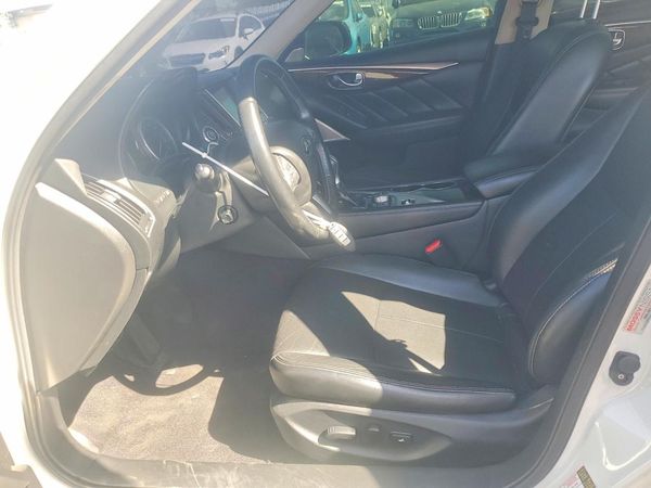 2017 INFINITI Q50