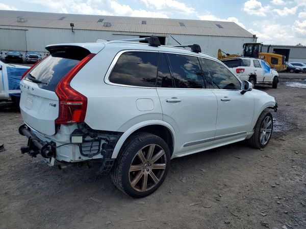 2016 VOLVO XC90