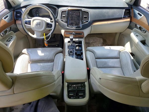2016 VOLVO XC90