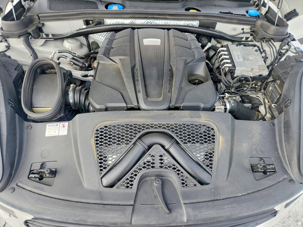2020 PORSCHE MACAN S
