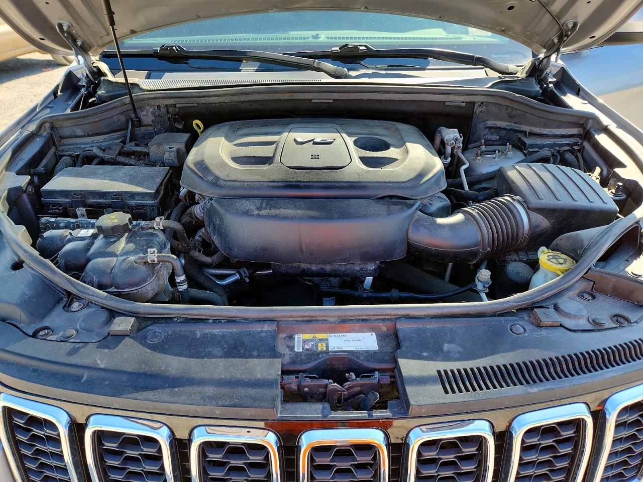 2019 JEEP GRAND CHEROKEE LAREDO 4X4