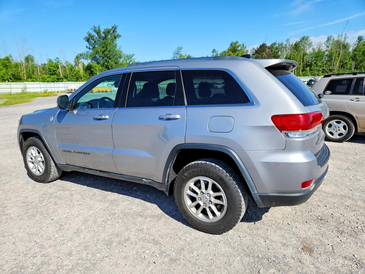 2019 JEEP GRAND CHEROKEE LAREDO 4X4